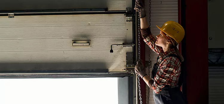Addressing Common Garage Door Stoppage Issues in Pine Bluff, AR